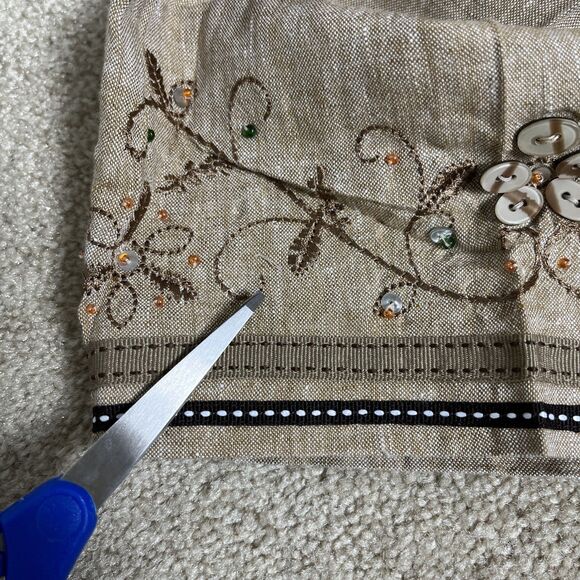 dressbarn 100% Linen Capri Embellished Beaded Legs Pants Pull On Size 20w Beige‎ - Picture 7 of 13